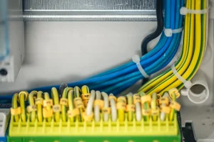 مدیریت کابلکشی شبکه در کارگاهها و کارخانهها